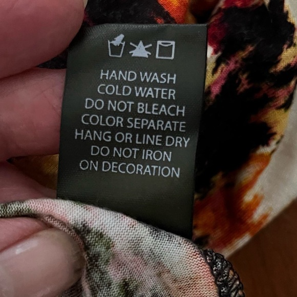 Rue 21 multi-coloured floral lace cami tunic top Size Medium - Picture 8 of 13